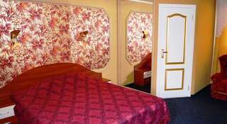 Гостиница Летучая Мышь Алушта Двухместный номер с 2 отдельными кроватями и душем-6