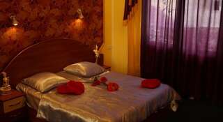 Гостиница Летучая Мышь Алушта Двухместный номер с 2 отдельными кроватями и душем-7